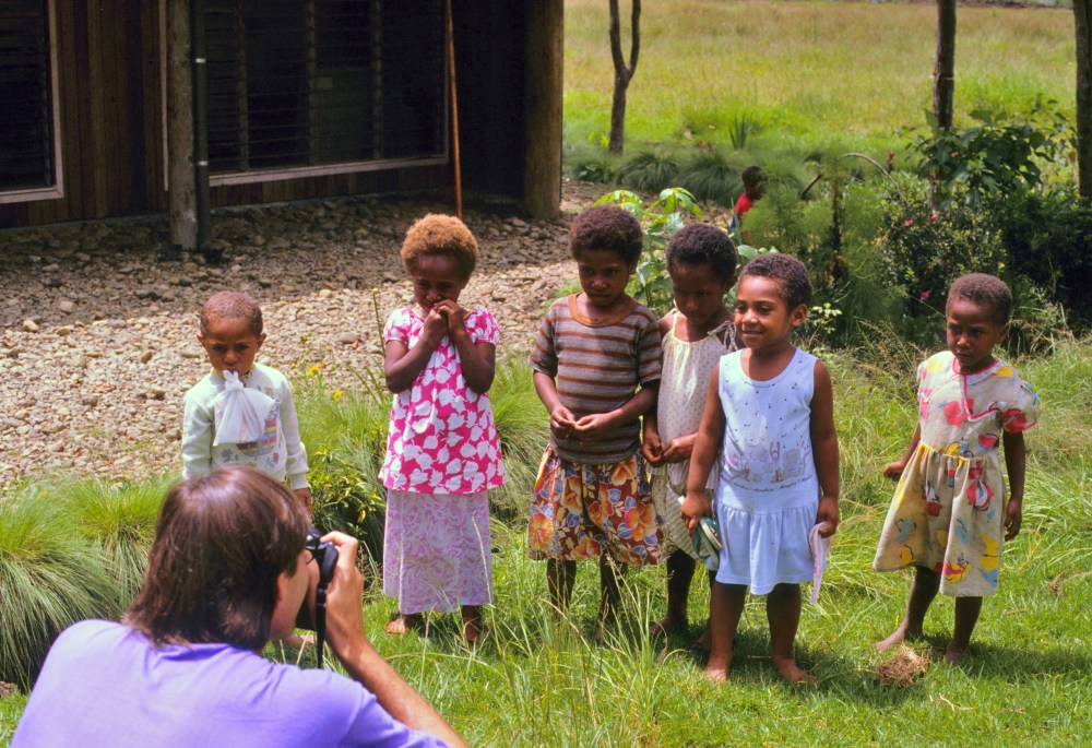 Jon Love photographs children